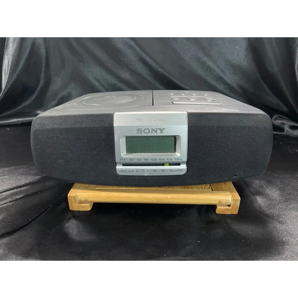 Sony Dream Machine ICF-CD810 AM/FM Stereo CD Clock Radio‎ Silver Black WORKS